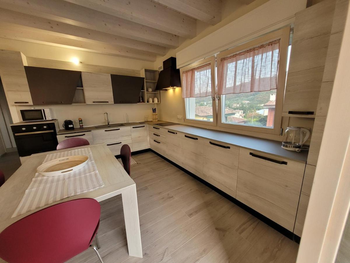 Garda View - Nuovo Appartamento Con Solarium Vista Lago Εξωτερικό φωτογραφία
